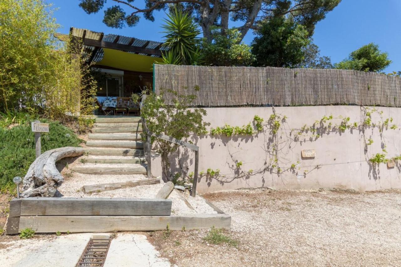 La Felyvonne, Familiale Confortable Avec Sa Grande Terrasse Ombragee Et Sa Vue Degagee Vers La Hyères