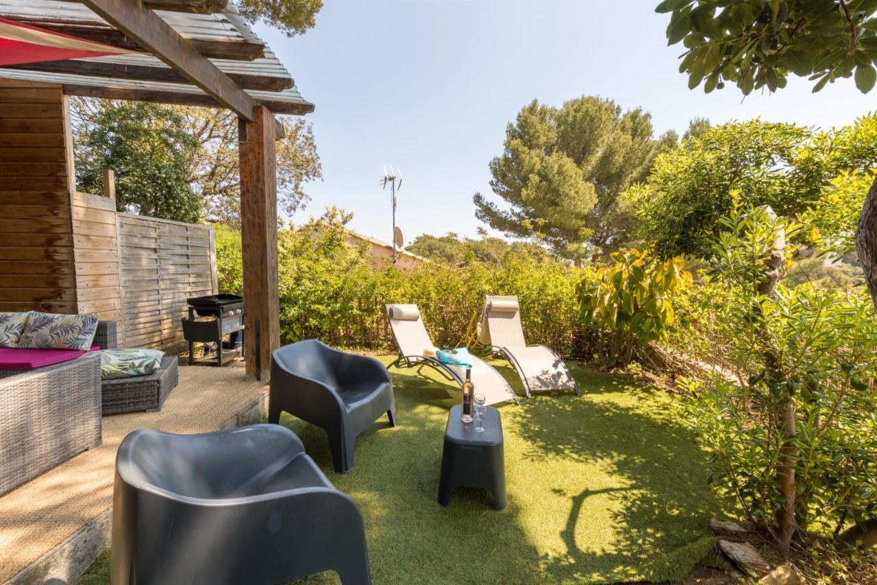 La Felyvonne, Familiale Confortable Avec Sa Grande Terrasse Ombragee Et Sa Vue Degagee Vers La *
